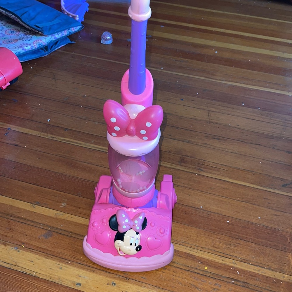 Minnie Mouse Vacuum.